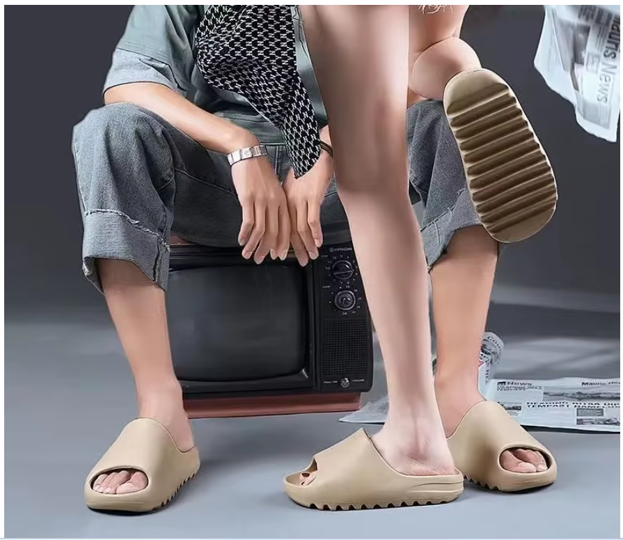 Summer Fashion Coconut Slippers Cloud Thick-soled EVA Sandals Soft Bottom Slides in Brown Black Beige Green for Men Women